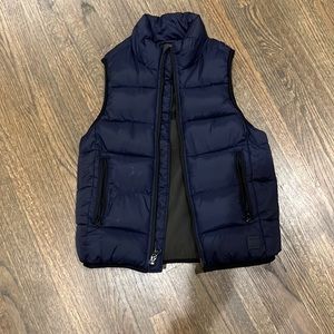 Gap vest